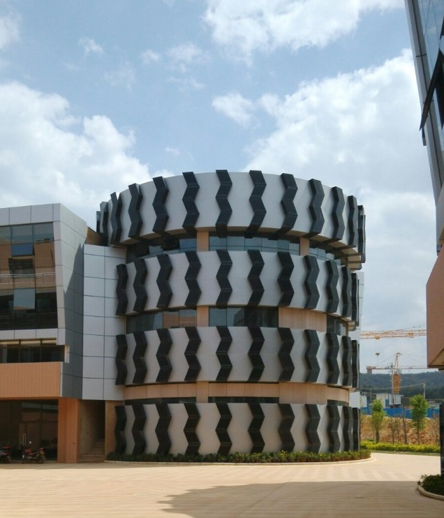 非标造型氟碳铝单板工程